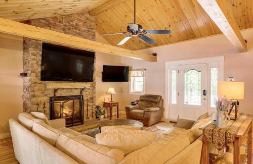 Plymouth House | Home with Outdoor Entertainment Area in Ashland!