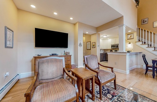 Proctorsville House | Home with private apartment, patio, fireplace, on-site pool, gym & tennis access