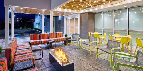 Midtown Ocean City Hotel | Home2 Suites by Hilton Ocean City Bayside