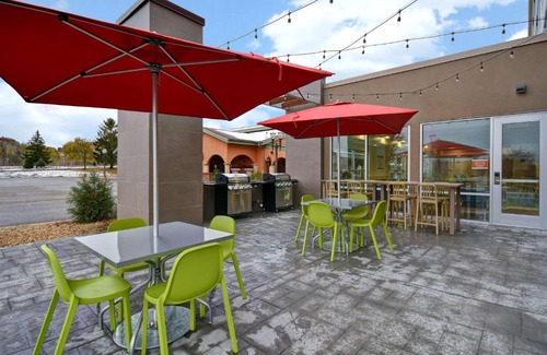 Eau Claire Hotel | Home2 Suites Eau Claire South, Wi