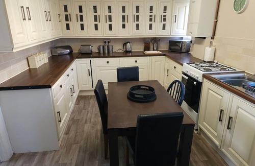Leeds House | Homebird - East Park House