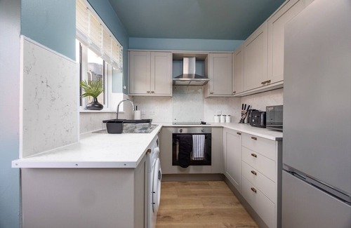 Leeds House | Homebird Property - Manderston