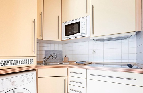 Aldoar Foz do Douro e Nevogilde Apartment | Homely 1BR Apartment in Foz by LovelyStay