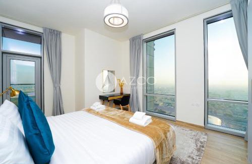 Business Bay Apartment | Homely Apartment with Canal and Burj Khalifa view