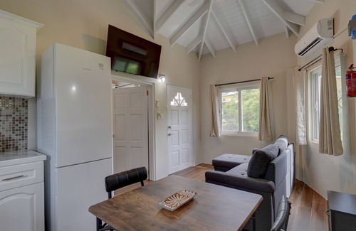 Morne Rouge Apartment | Homely fully self-contained apartment151 feet from Portici Beach access.