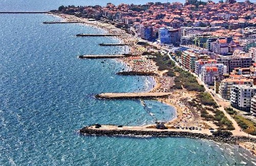 Old Town Apartment | Homerez - 100 m away from the beach! Studio for 2 ppl. with terrace at Pomorie