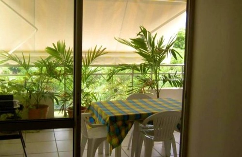 La Trinite Apartment | Homerez - 150 m away from the beach! Appartement for 5 ppl. at La Trinité