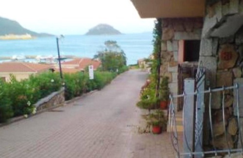 Baia Caddinas Apartment | Homerez - 200m from the beach! Pretty apartment for 4 people. with swimming pool