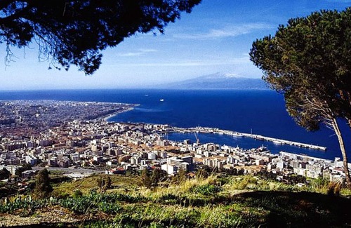 Villa San Giovanni Apartment | Homerez - 50 m away from the beach! Appartement for 7 ppl. at Villa San Giovanni