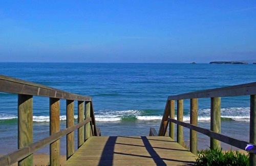 Peniche de Cima Apartment | Homerez - Amazing appartement 500 m away from the beach for 10 ppl. at Peniche