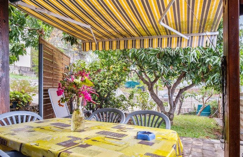 Plateau-Caillou House | Homerez - Amazing bungalow 8 km away from the beach for 2 ppl. at Saint Paul