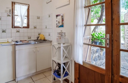 Plateau-Caillou House | Homerez - Amazing bungalow 8 km away from the beach for 2 ppl. at Saint Paul
