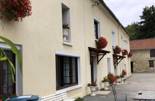 Viarmes House | Homerez - Amazing house for 35 ppl. with garden and terrace at Viarmes