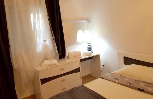 Saint-Benoit Villa | Homerez - Amazing villa 5 km away from the beach for 25 ppl. with swimming-pool