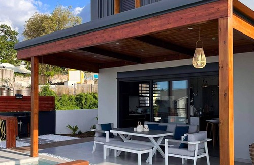 Saint-Paul Villa | Homerez - Amazing villa 1 km away from the beach for 6 ppl. with swimming-pool