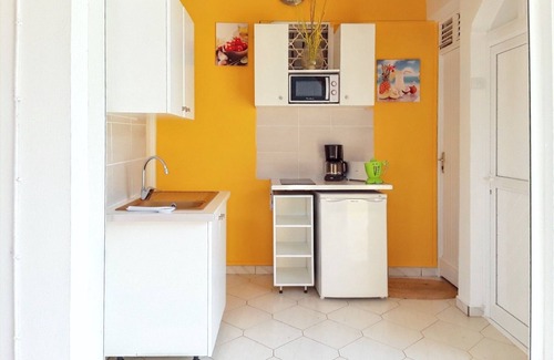 Sainte-Rose Apartment | Homerez - Apartment in Sainte Rose