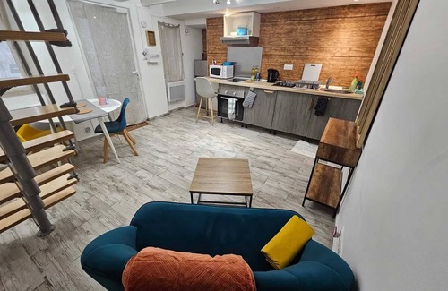 Montlucon Apartment | Homerez - Apartment in Montluçon