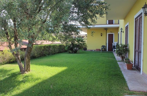 Nicolosi Apartment | Homerez - Apartment in Nicolosi