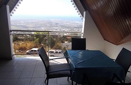 Bois de Nefles Apartment | Homerez - Apartment Sea View, Saint-Paul - 70m²