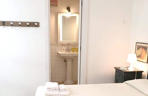 Laureto Apartment | Homerez - Appartement 9 km away from the beach for 4 ppl. with shared pool