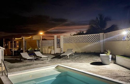 Saint-Pierre Apartment | Homerez - Appartement 1 km away from the beach for 3 ppl. with shared pool
