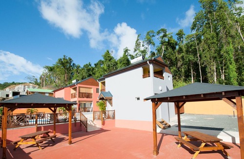 Cafeiere Apartment | Homerez - Appartement for 2 ppl. with shared pool, jacuzzi and spa at Deshaies