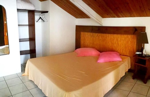 Bois de Nefles Apartment | Homerez - Appartement 7 km away from the beach for 4 ppl. with shared pool