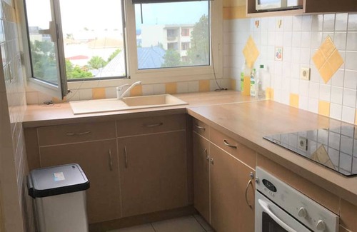 Saint-Denis Apartment | Homerez - Appt Saint-Denis, sea view