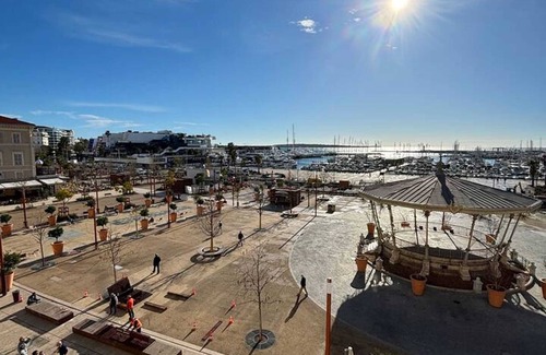 Le Suquet Apartment | Homerez - Apt in Cannes - near beaches