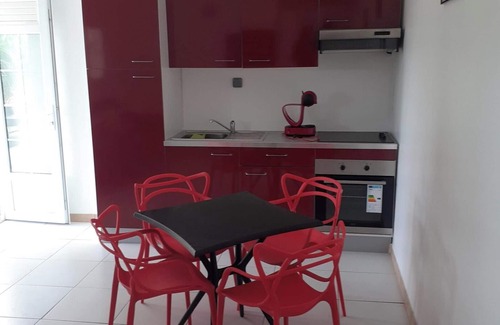 Saint-Esprit Apartment | Homerez - Apt Saint-Esprit, mountain view