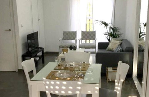 Distrito Sur Apartment | Homerez - Beautiful appartement for 4 ppl. with balcony at Córdoba