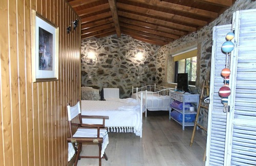 Molares House | Homerez - Beautiful house for 2 ppl. with shared pool at Molares