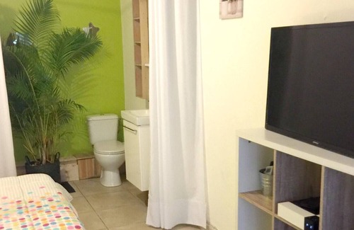 Petite-ÃŽle House | Homerez - Beautiful house 6 km away from the beach for 5 ppl. with swimming-pool