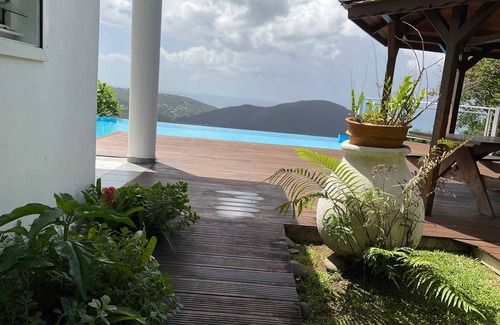 Cafeiere Villa | Homerez - Beautiful villa with pool in Caféière