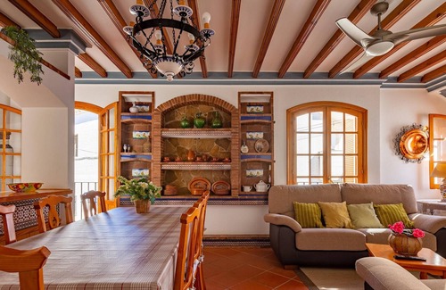 Ardales House | Homerez - Big house for 9 ppl. with terrace and balcony at Ardales