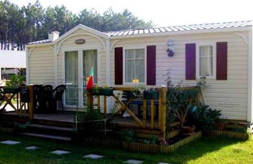 Burinhosa House | Homerez - Bungalow 15 km away from the beach for 4 ppl. with shared pool