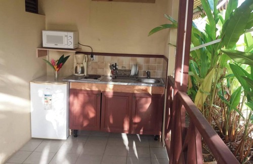 Sainte-Rose House | Homerez - Bungalow in Sainte-Rose