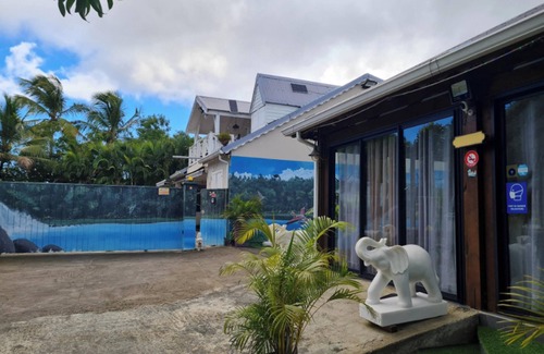 Le Moule House | Homerez - Bungalow in Le Moule