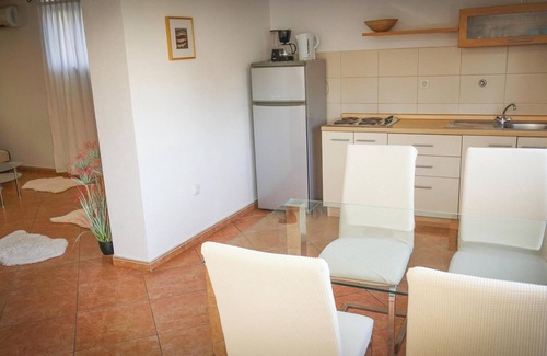 Novigrad Apartment | Homerez - Charming Apartment in Novigrad