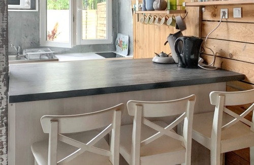 Sanguinet Ski Chalet | Homerez - Charming Chalet in Sanguinet with Garden and Terrace