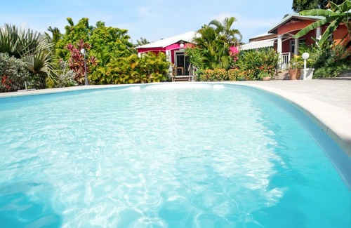 Petit-Canal House | Homerez - Charming house in Petit-Canal with pool and garden.