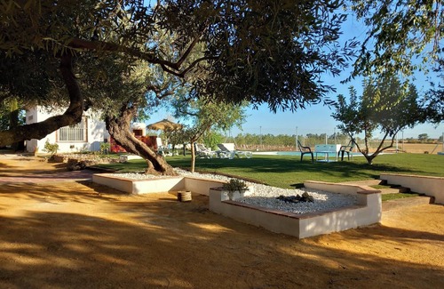 La Campana Villa | Homerez - Charming House in La Campana with Mountain View