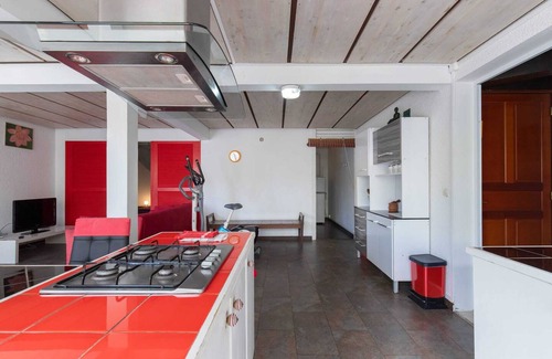 Petite-Ile House | Homerez - Charming house near Petite Île with private pool