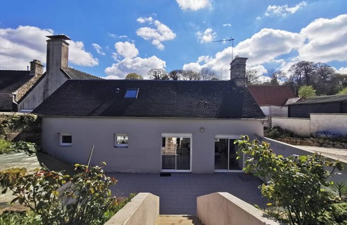 Quettehou House | Homerez - Charming house in Quettehou with large garden and terrace.