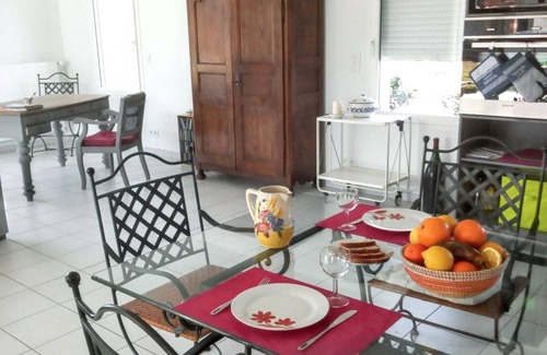 Mimizan House | Homerez - Charming house in Mimizan with garden view and terraces