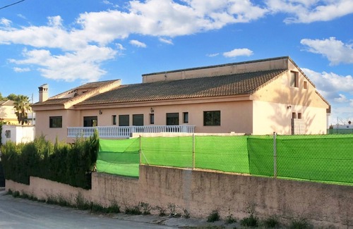 Godelleta Villa | Homerez - Charming Villa in Godelleta with Private Pool