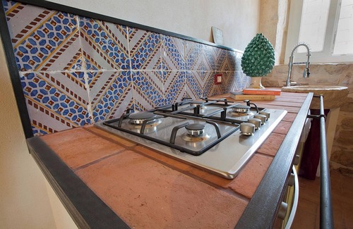 Pozzallo Villa | Homerez - Charming Villa in Pozzallo with Private Pool