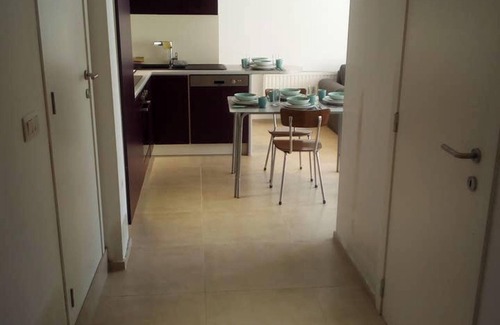 Waterloo Apartment | Homerez - Comfortable Apartment in Waterloo with Jacuzzi - 78m²