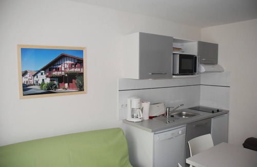 Vieux-Boucau-les-Bains Apartment | Homerez - Cosy Apartment Vieux Boucau 22m² + Wifi