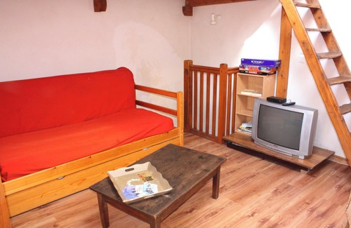 Embrun Apartment | Homerez - Cosy Apartment in Embrun 40m² + AC